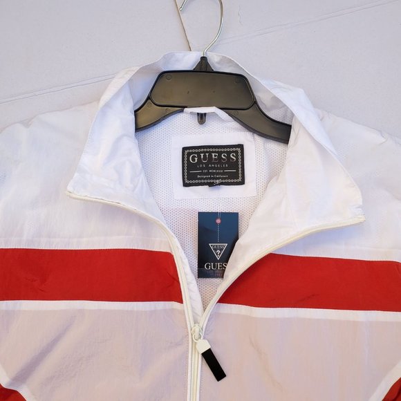 New GUESS Men's Sporty Triangle Logo Windbreaker - Picture 7 of 9